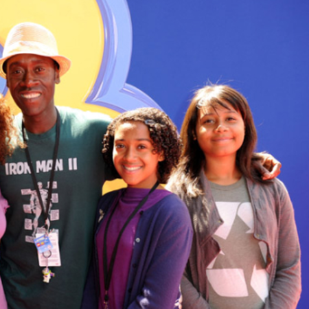 Don hugging his daughters